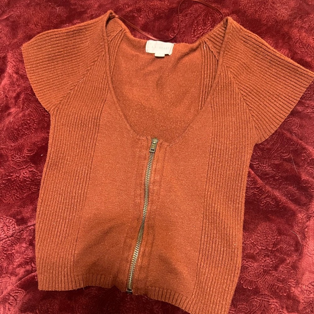 Zip up top